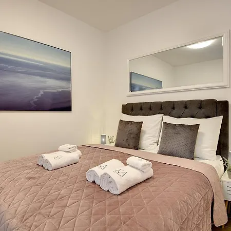 D&a Luxury With Free Parking Apartament Pula