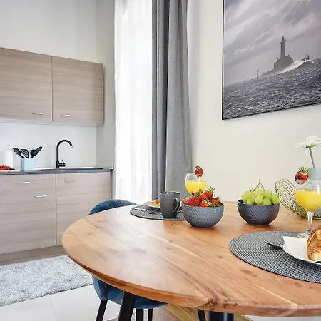 Lägenhet D&a Luxury With Free Parking Pula
