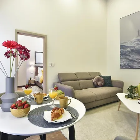 Apartment D&a Luxury With Free Parking *