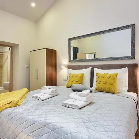 Apartment D&a Luxury With Free Parking