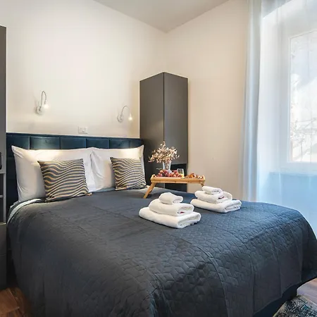 D&a Luxury With Free Parking Apartment
