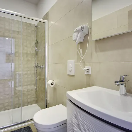 דירה D&a Luxury With Free Parking פולה