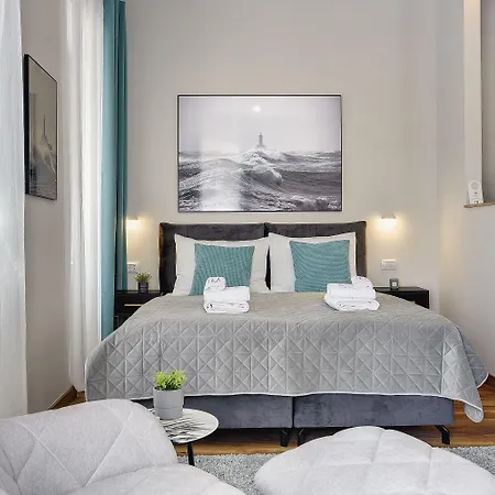 D&a Luxury With Free Parking Apartment