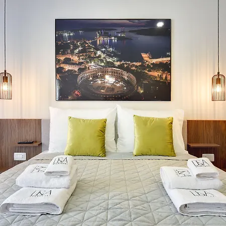 D&a Luxury With Free Parking Apartment