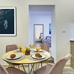 D&a Luxury With Free Parking