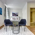 D&a Luxury With Free Parking Appartamento