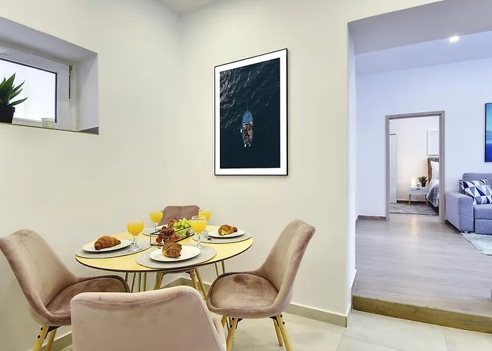 D&a Luxury With Free Parking 풀라