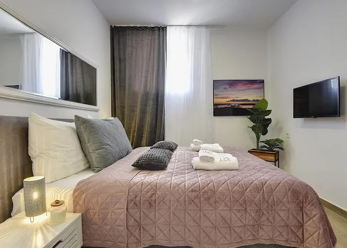 D&a Luxury With Free Parking 아파트 풀라